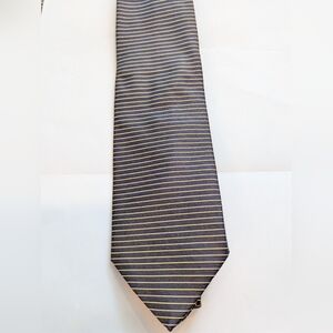Brooks Brothers Makers all silk tie